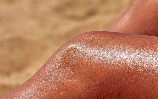 Self Tanning Drops vs Spray: Für welches Produkt Sie sich entscheiden sollten - Magic Tan®